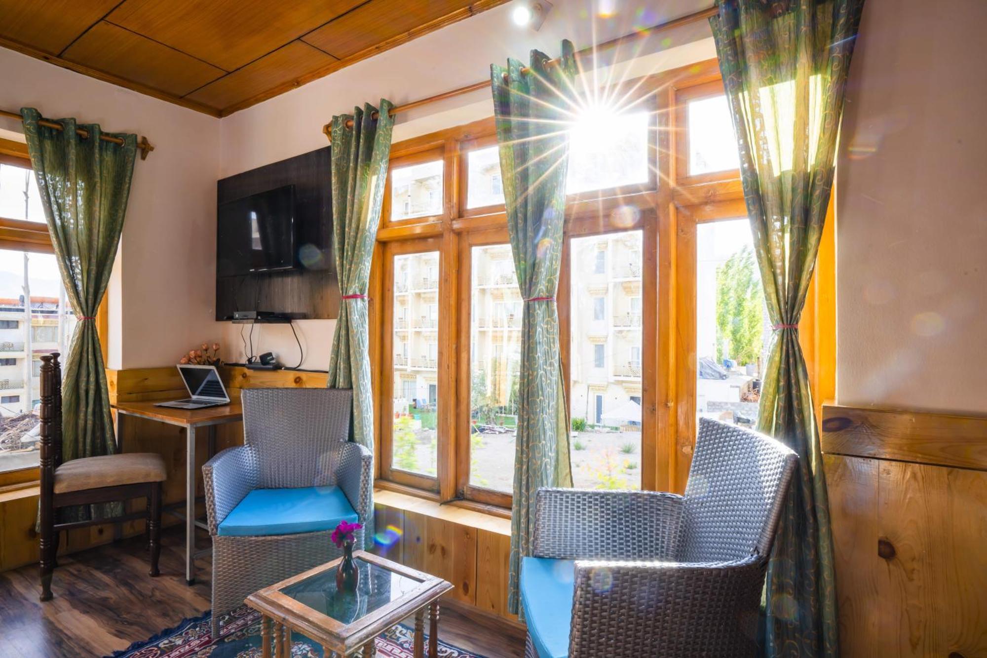 Rainbow Holiday Home Лех Екстериор снимка